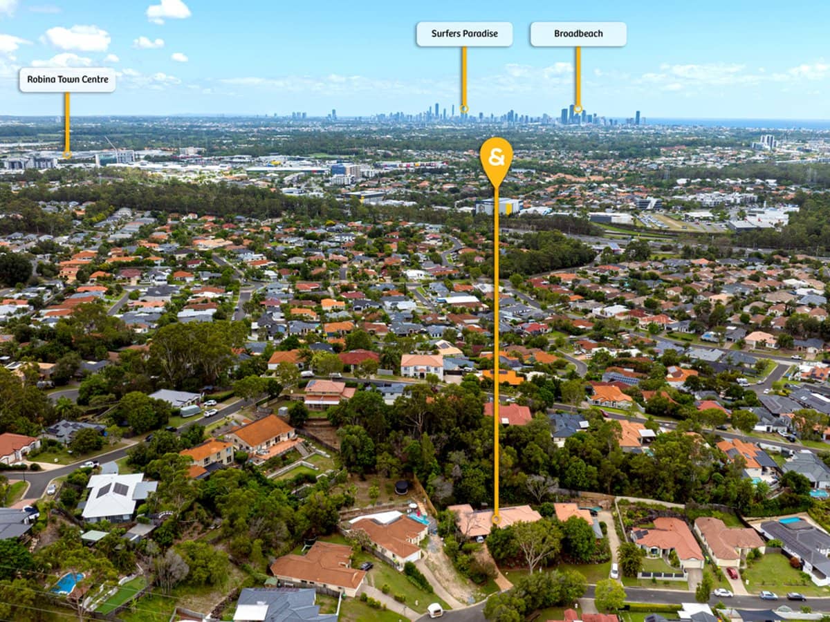 13 Hertford Crescent, MUDGEERABA - Thumbnail 1