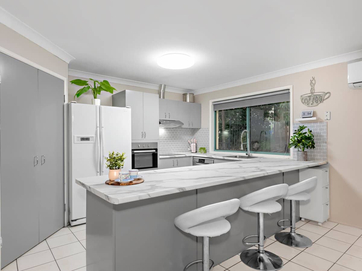 13 Hertford Crescent, MUDGEERABA - Thumbnail 6