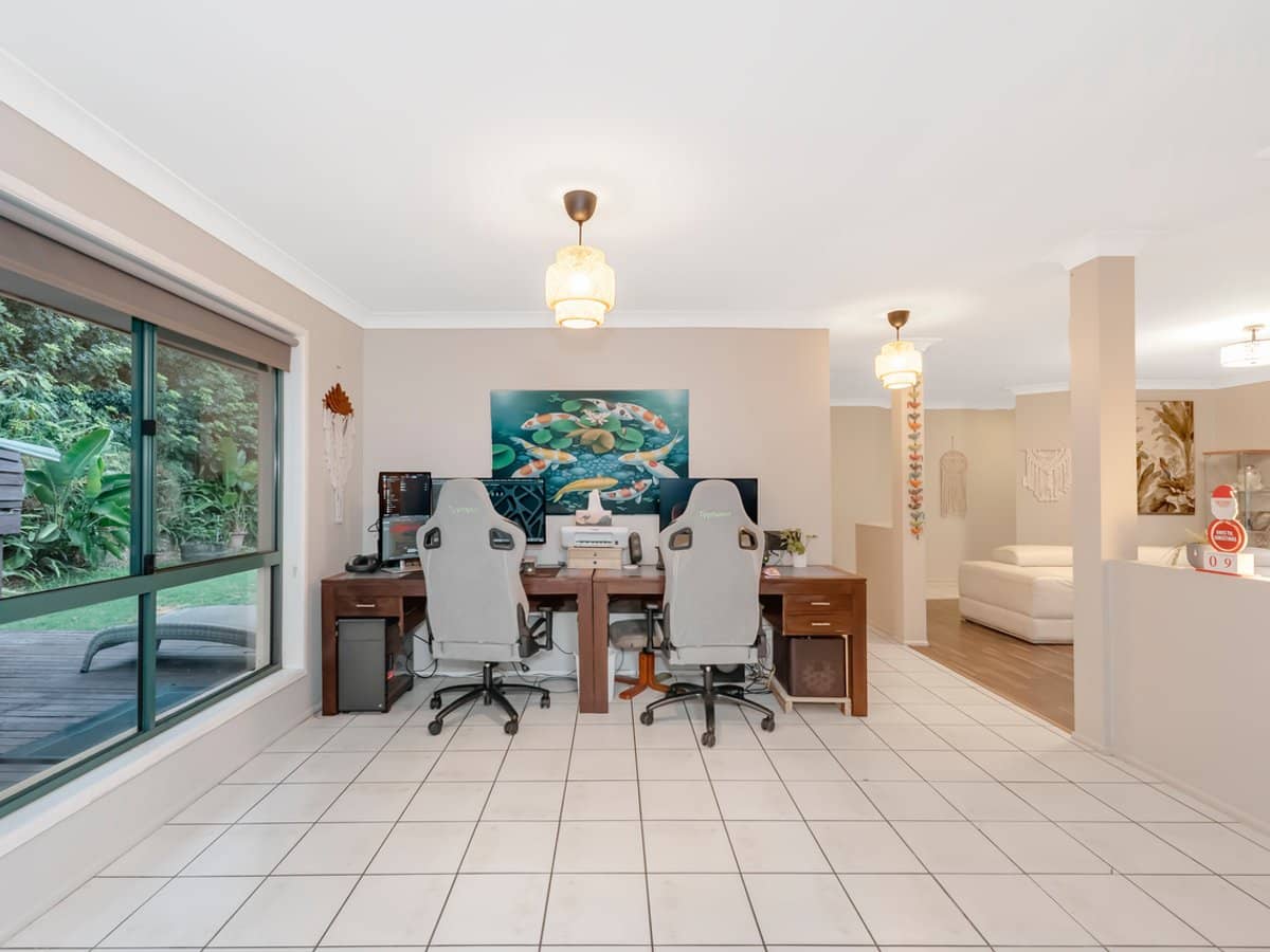 13 Hertford Crescent, MUDGEERABA - Thumbnail 9