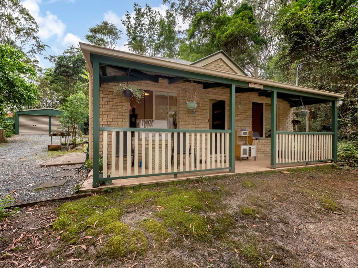 29 Banksia Road, SPRINGBROOK - Thumbnail 1