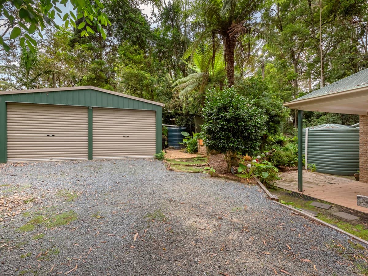29 Banksia Road, SPRINGBROOK - Thumbnail 2