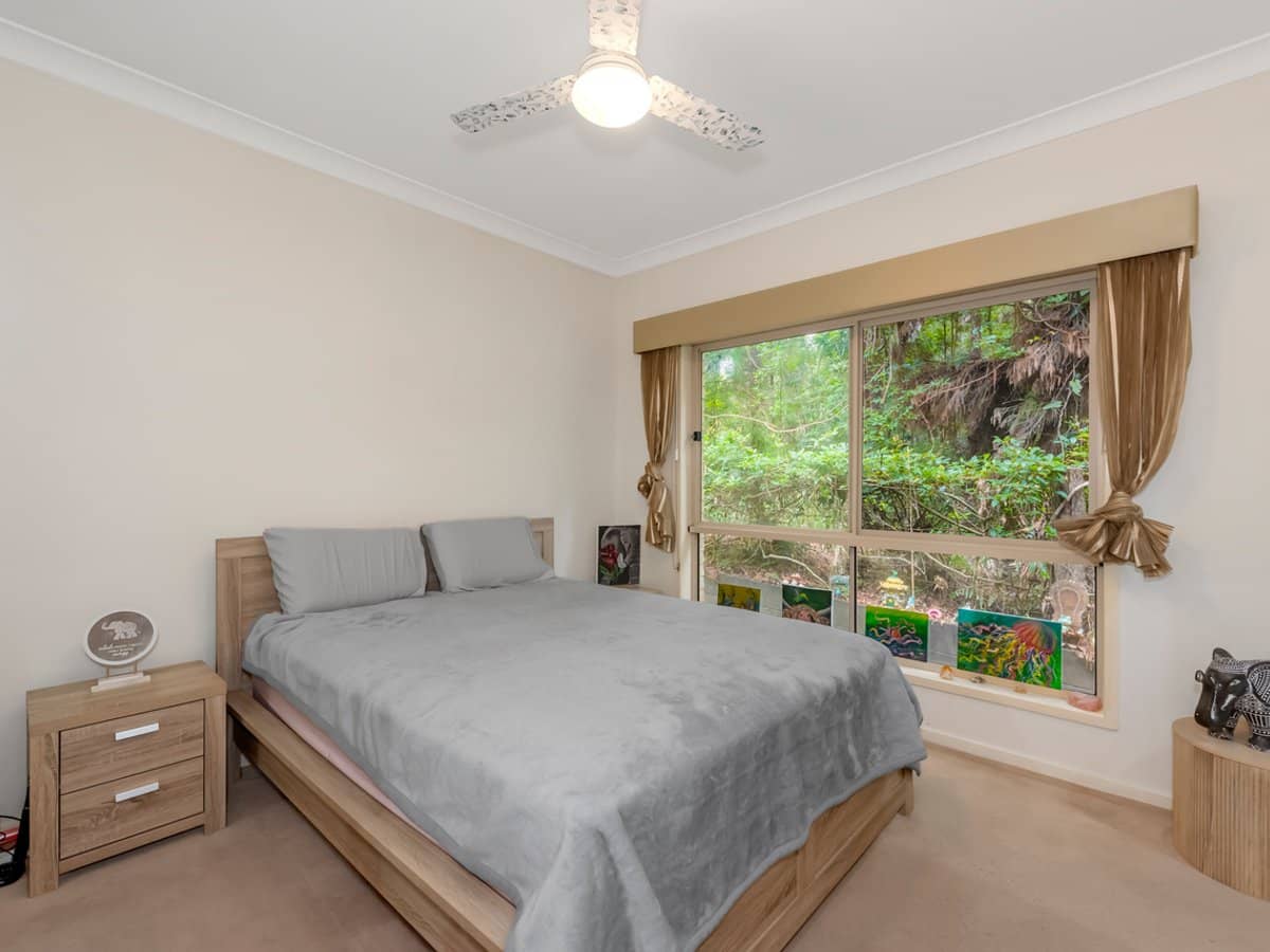 29 Banksia Road, SPRINGBROOK - Thumbnail 7