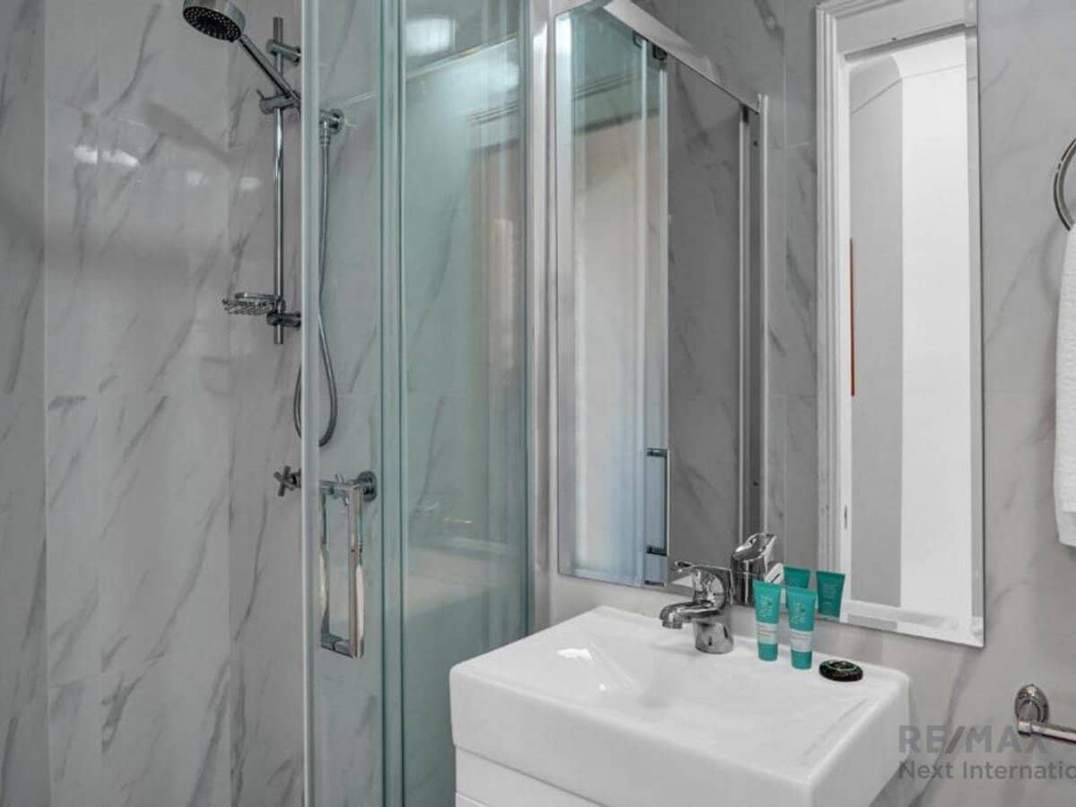 452 Marine Parade, Biggera Waters - Thumbnail 4