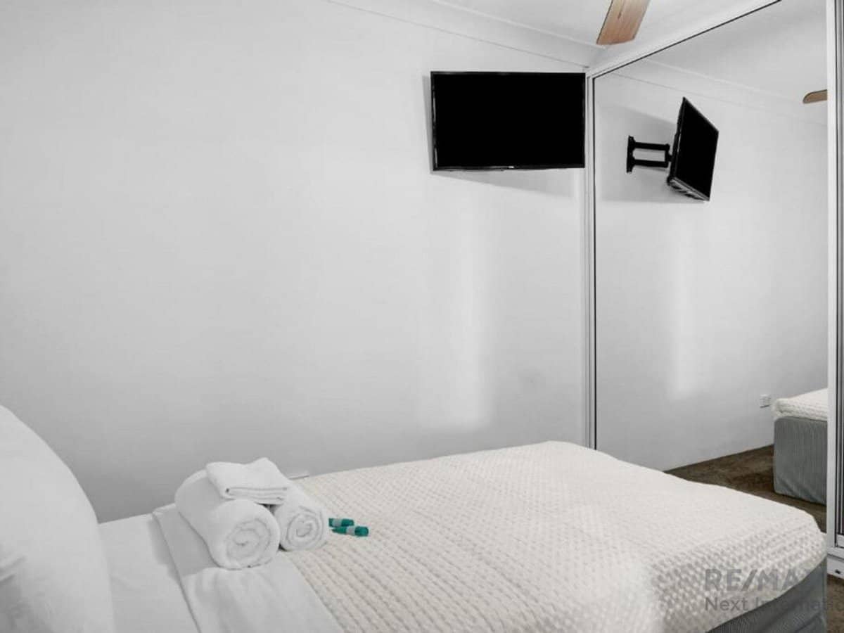 452 Marine Parade, Biggera Waters - Thumbnail 13