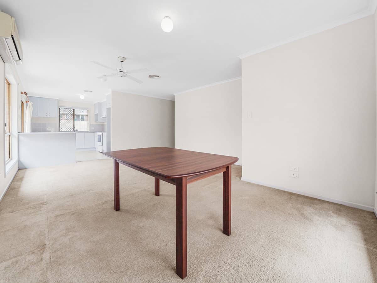 227 Fryar Road, EAGLEBY - Thumbnail 3