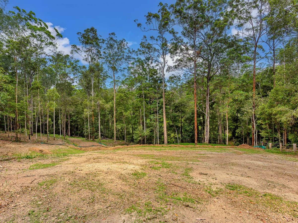 13 Dunbar Road, BONOGIN - Thumbnail 3