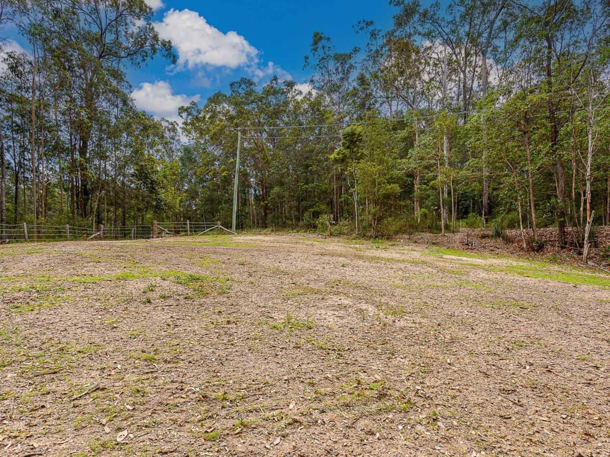 13 Dunbar Road, BONOGIN - Thumbnail 10