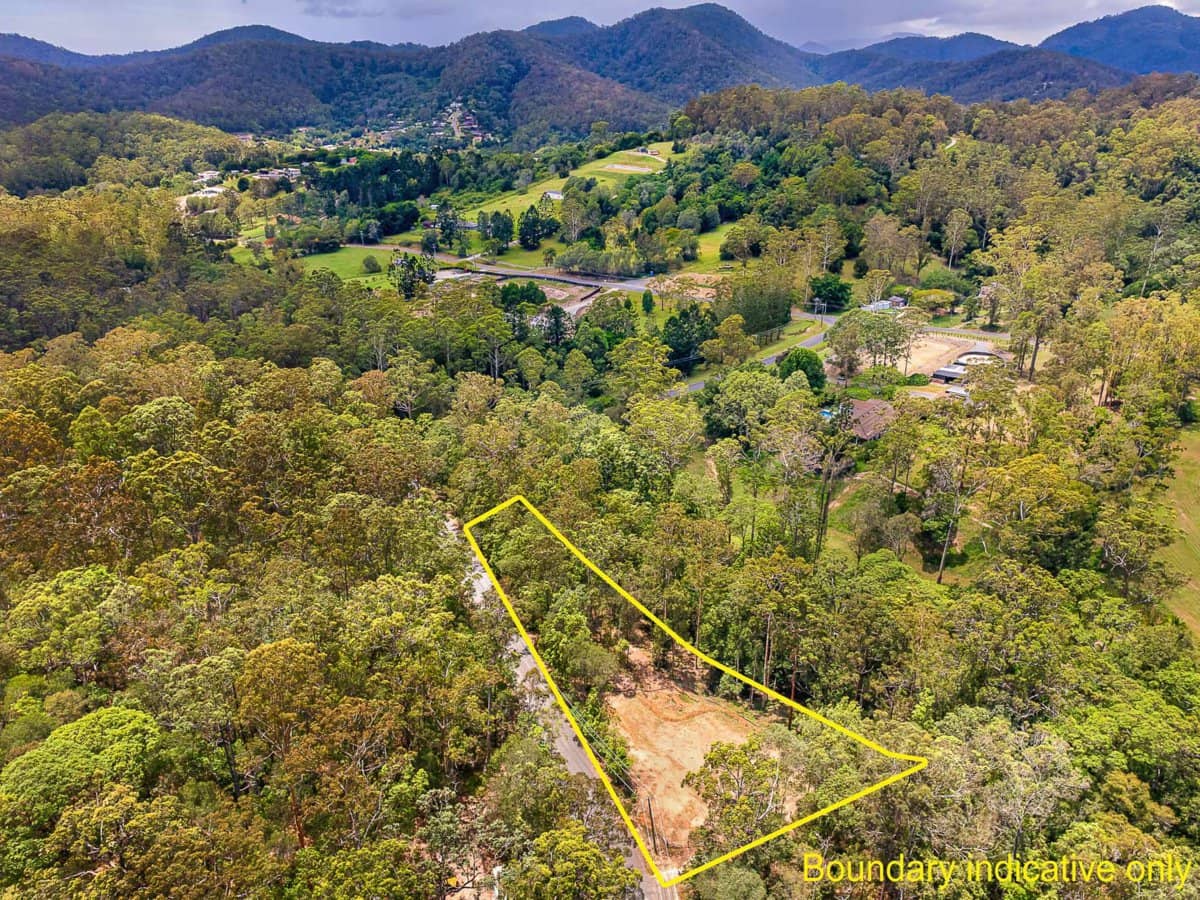 13 Dunbar Road, BONOGIN - Thumbnail 7