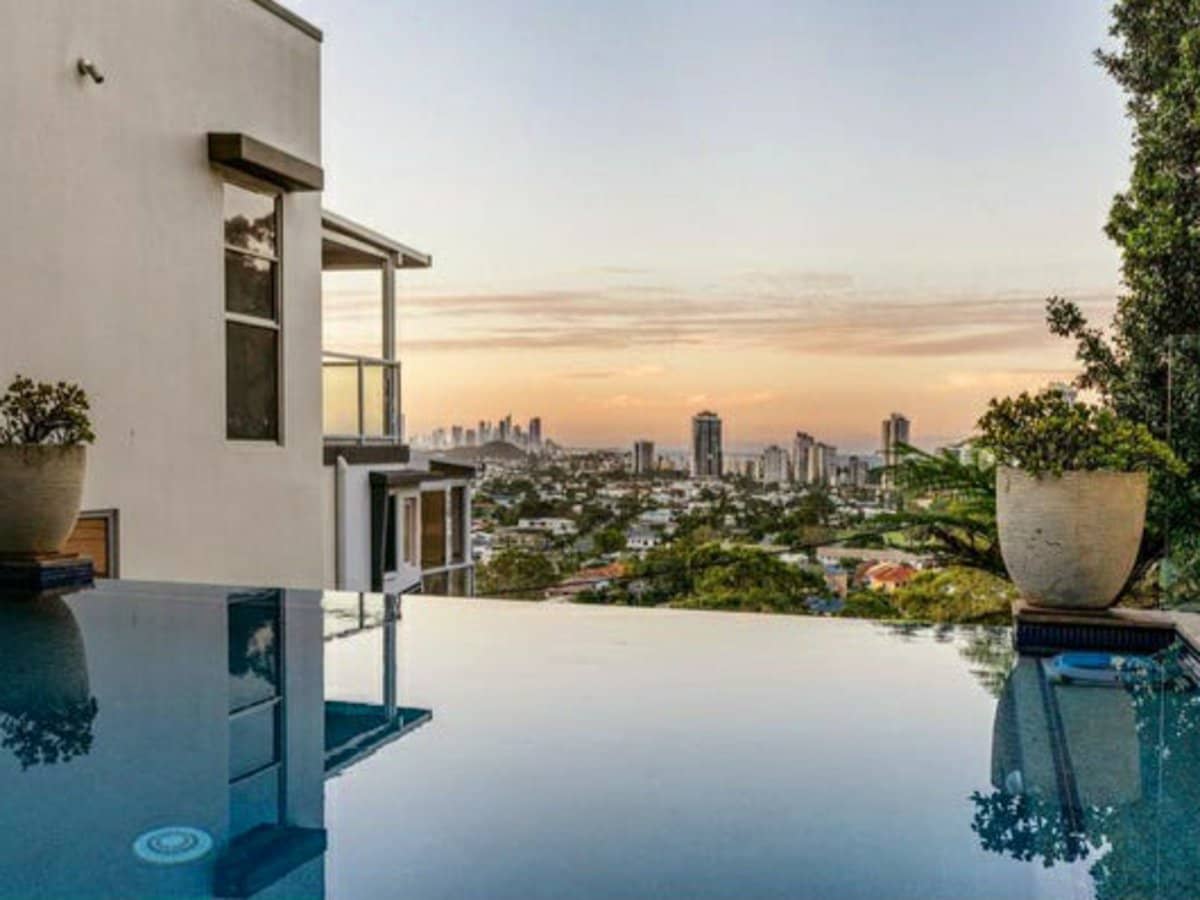 14 View Street, BURLEIGH HEADS - Thumbnail 2