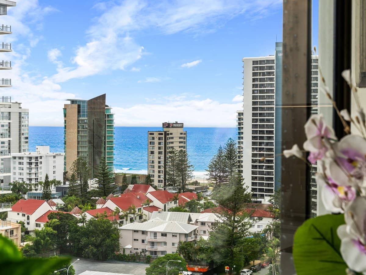 43 Enderley Avenue, SURFERS PARADISE - Thumbnail 1