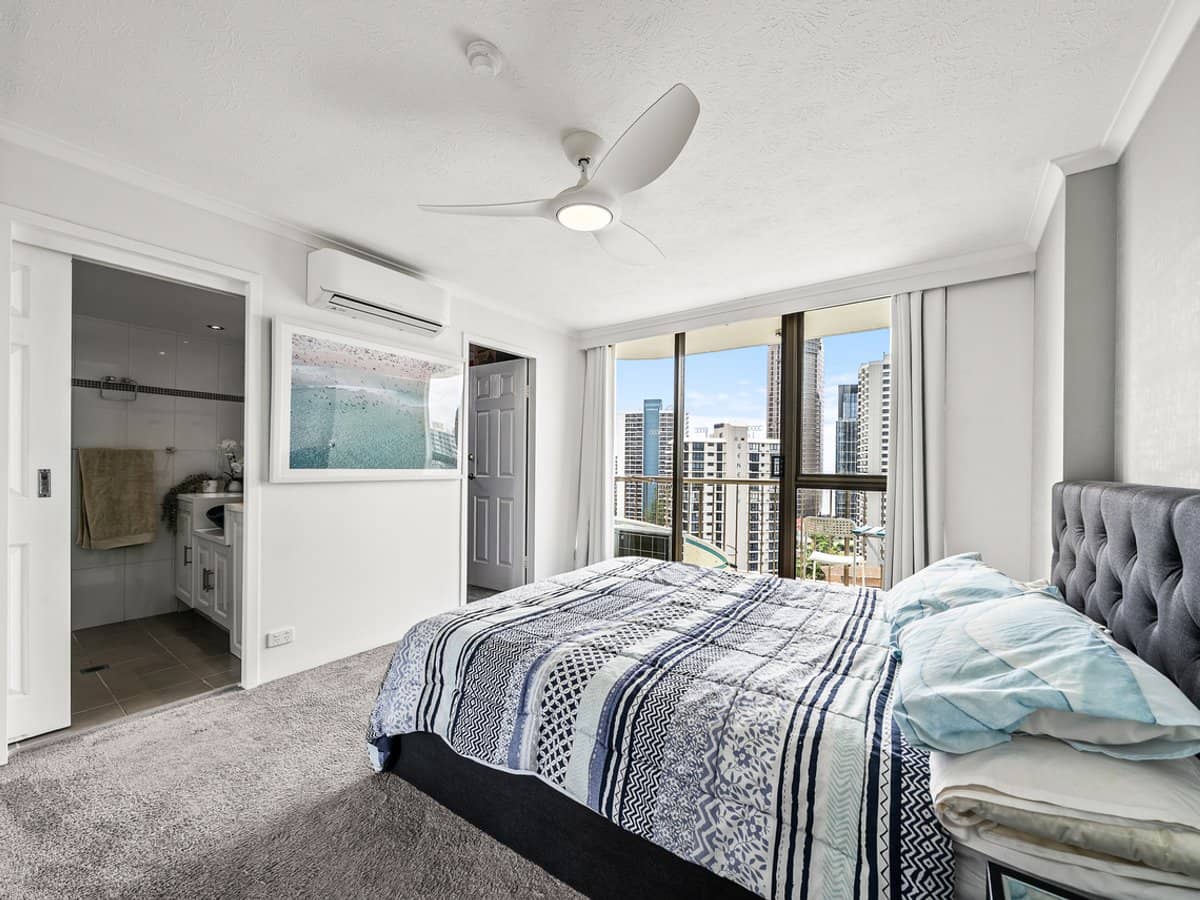 43 Enderley Avenue, SURFERS PARADISE - Thumbnail 6