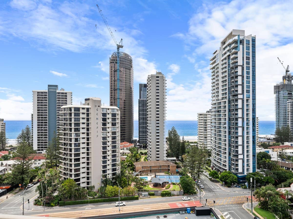 43 Enderley Avenue, SURFERS PARADISE - Thumbnail 7