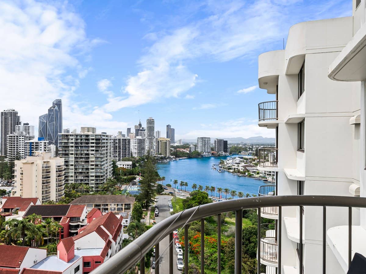 43 Enderley Avenue, SURFERS PARADISE - Thumbnail 8