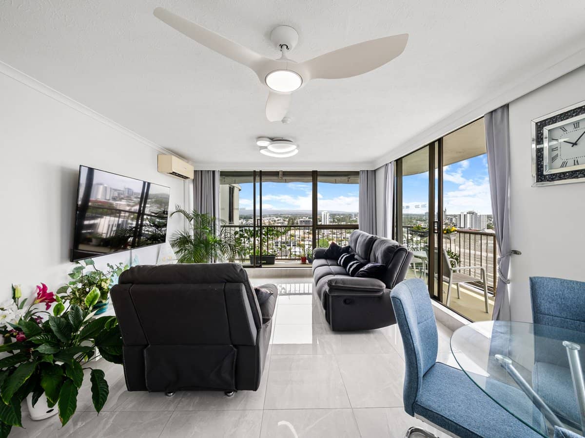 43 Enderley Avenue, SURFERS PARADISE - Thumbnail 12