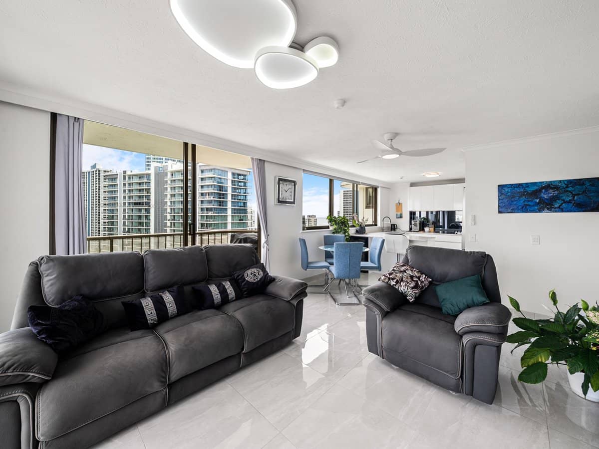 43 Enderley Avenue, SURFERS PARADISE - Thumbnail 13