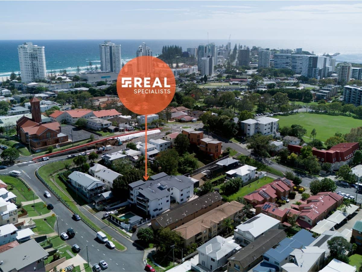 66 Mclean Street, COOLANGATTA - Thumbnail 1