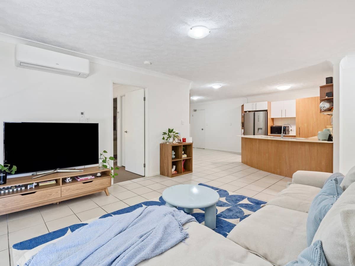 66 Mclean Street, COOLANGATTA - Thumbnail 14