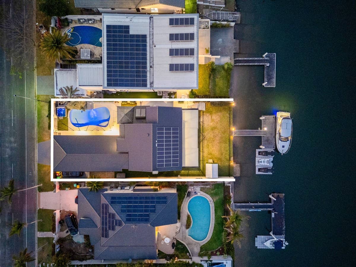 73 Campbell Street, BUNDALL - Thumbnail 4