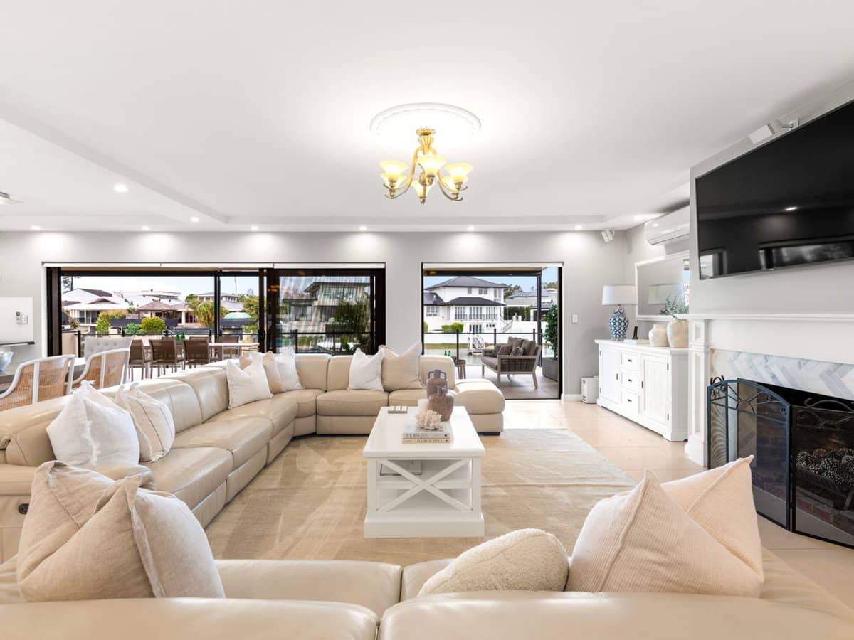 73 Campbell Street, BUNDALL - Thumbnail 5