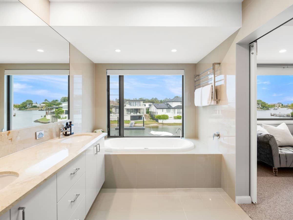 73 Campbell Street, BUNDALL - Thumbnail 14