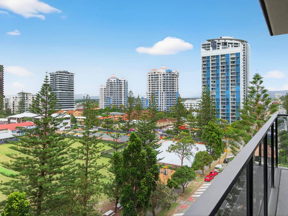 185 Old Burleigh Road, BROADBEACH - Thumbnail 4