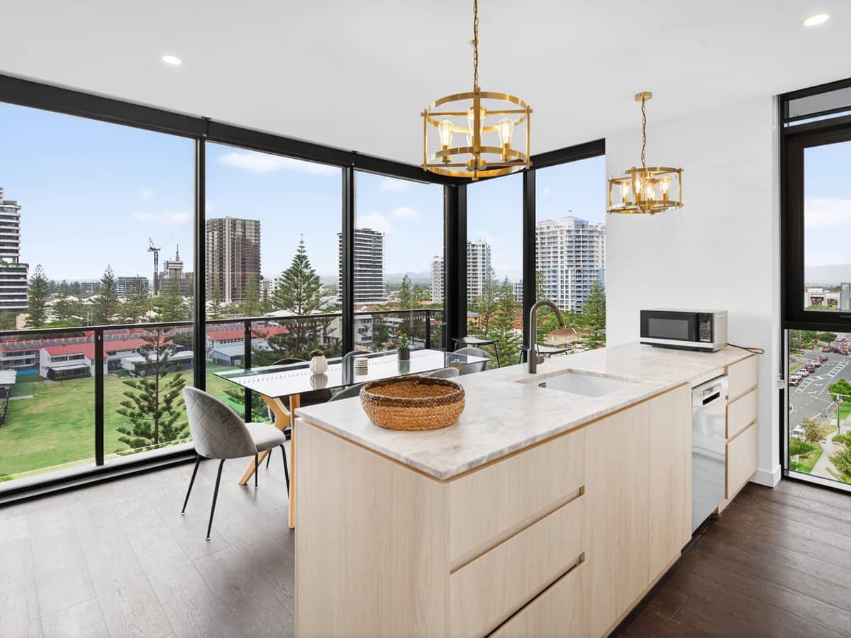 185 Old Burleigh Road, BROADBEACH - Thumbnail 12