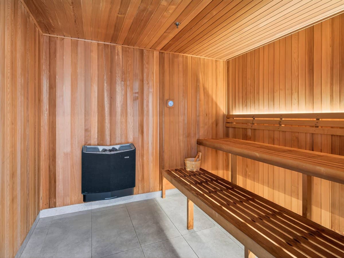 185 Old Burleigh Road, BROADBEACH - Thumbnail 19