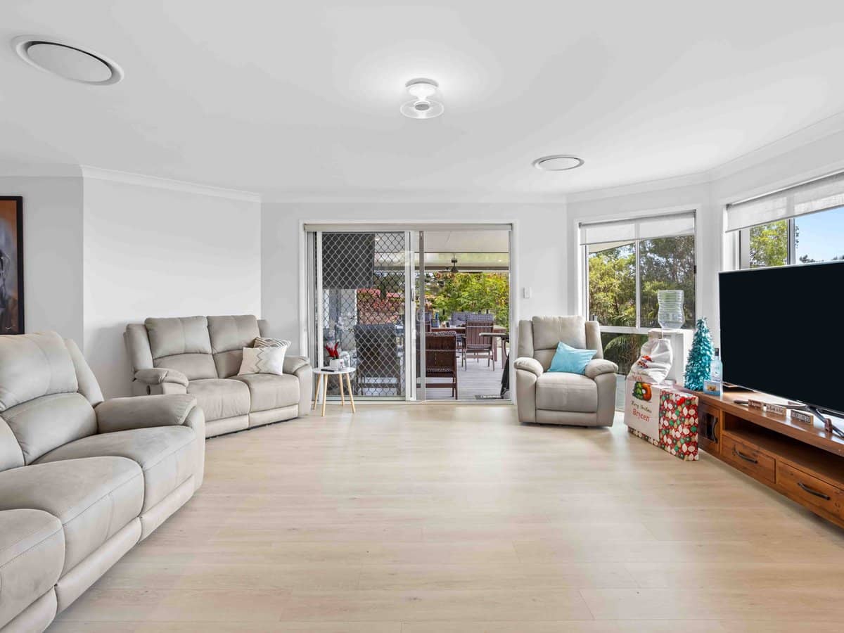 17 Yaldara Street, Pacific Pines - Thumbnail 7