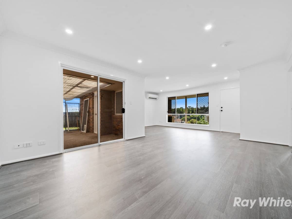 8 Kummara Road, EDENS LANDING - Thumbnail 2