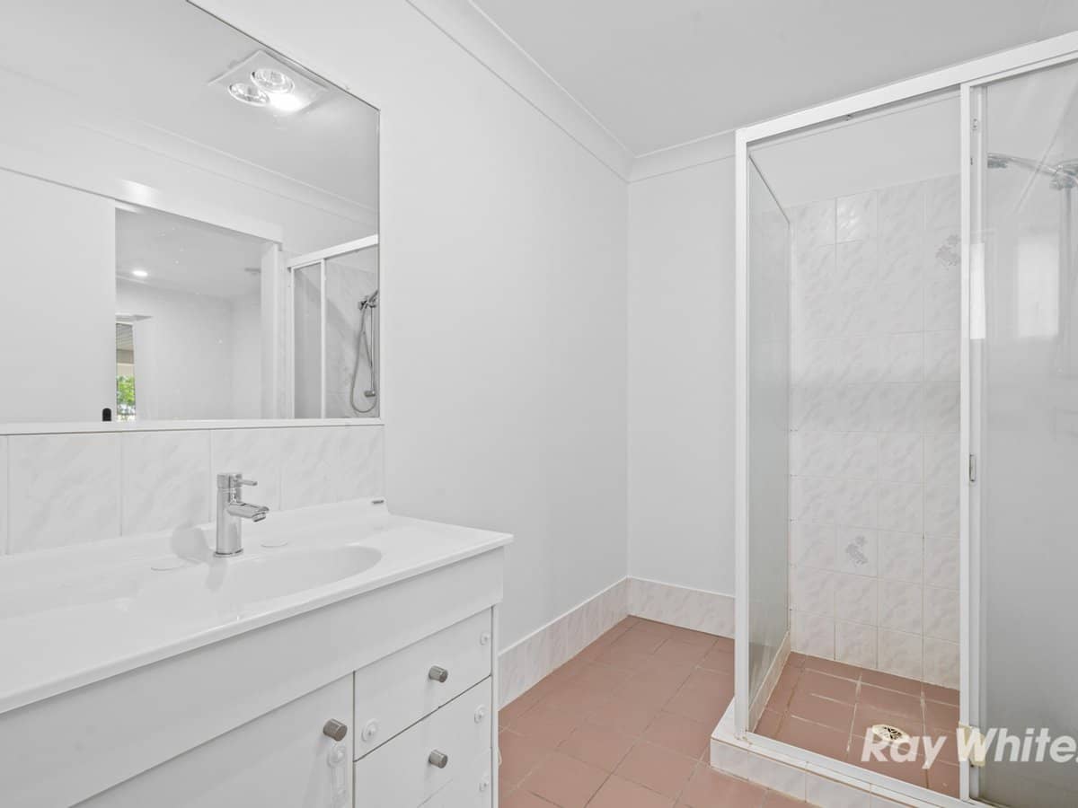 8 Kummara Road, EDENS LANDING - Thumbnail 10