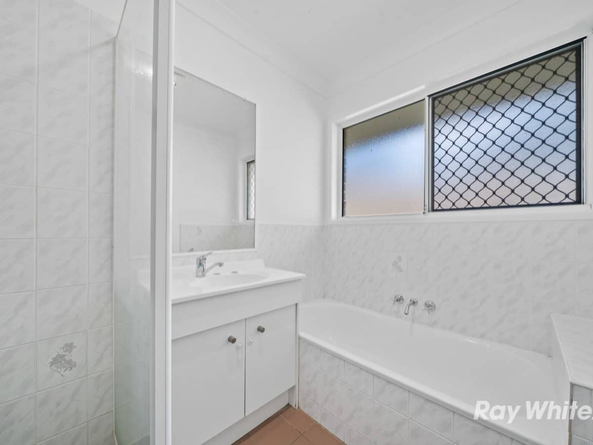 8 Kummara Road, EDENS LANDING - Thumbnail 13