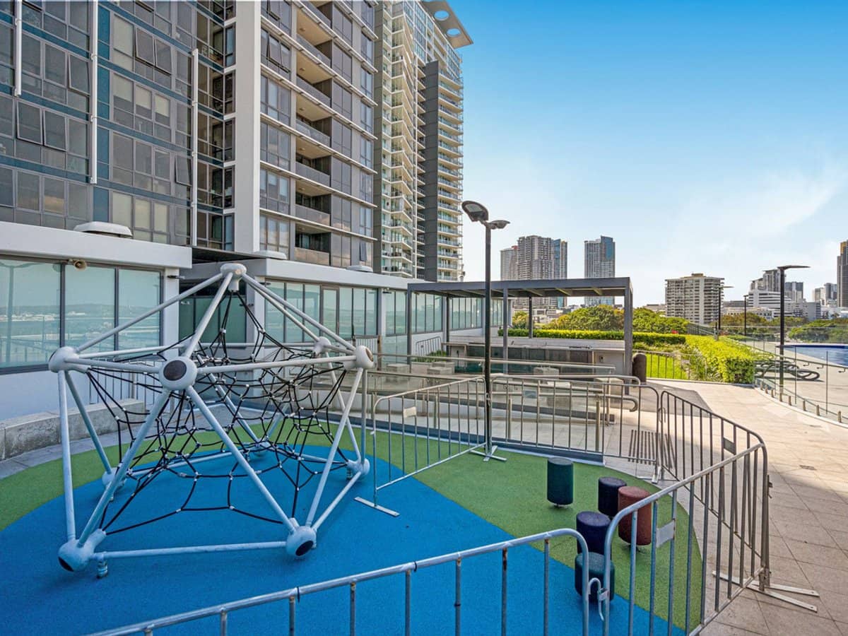 2 Como Crescent, Southport - Thumbnail 22