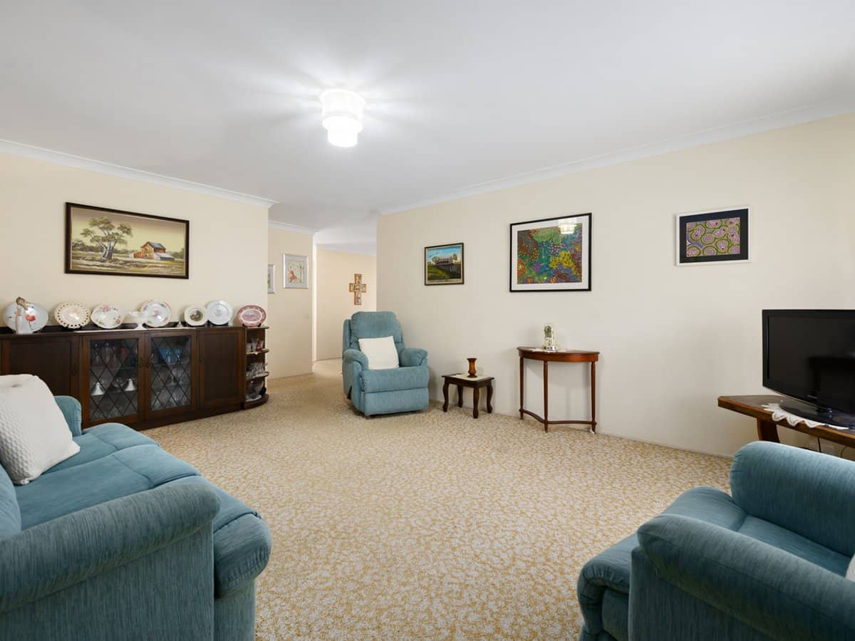 18 Macquarie Avenue, Molendinar - Thumbnail 2