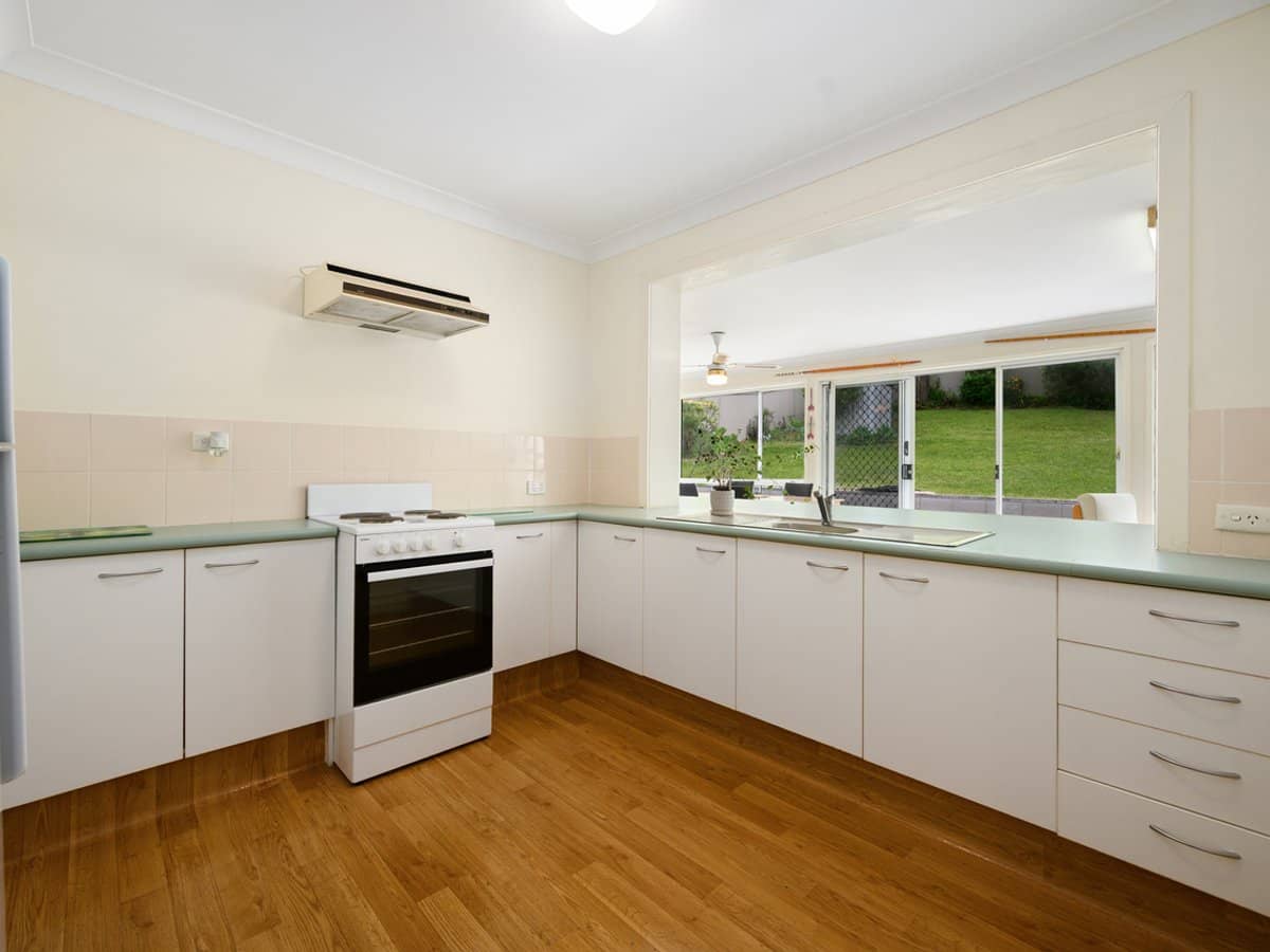 18 Macquarie Avenue, Molendinar - Thumbnail 8