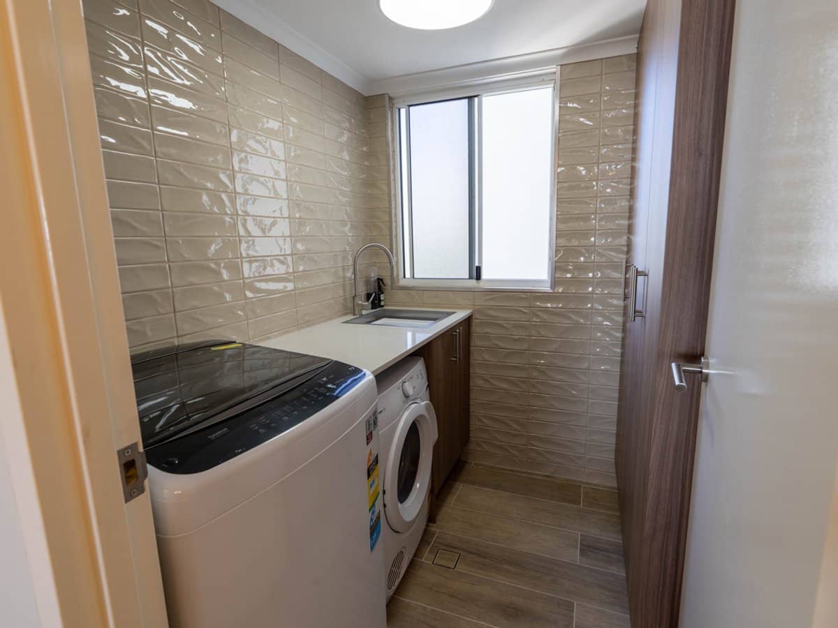 59 Pacific Street, Main Beach - Thumbnail 16