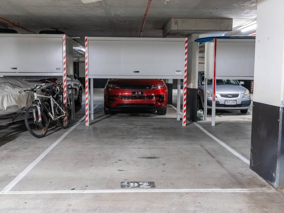 59 Pacific Street, Main Beach - Thumbnail 20