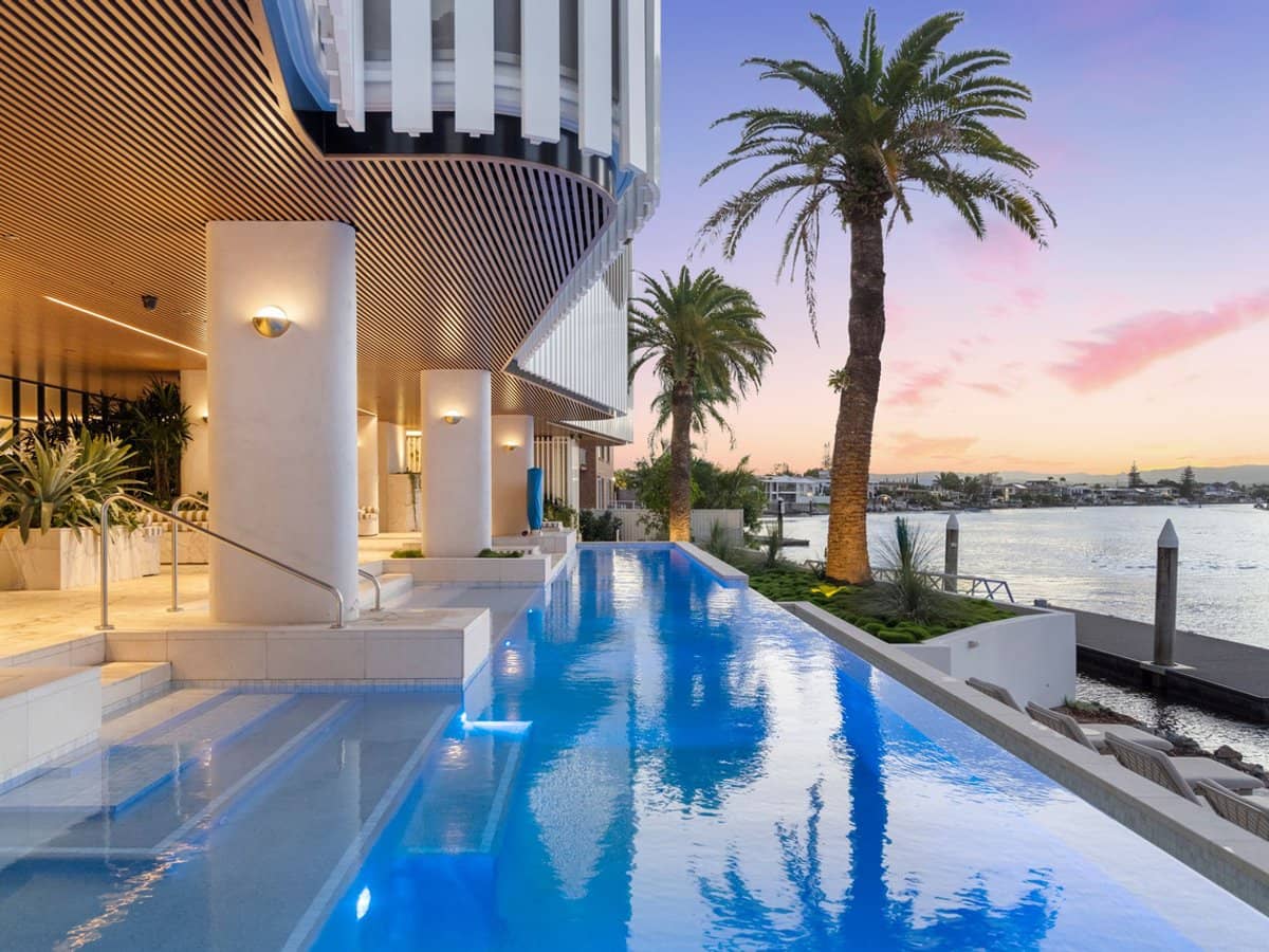 1 Cannes Avenue, SURFERS PARADISE - Thumbnail 1