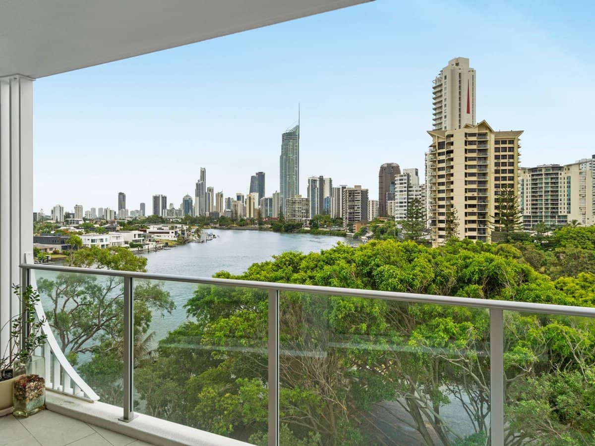 1 Cannes Avenue, SURFERS PARADISE - Thumbnail 8