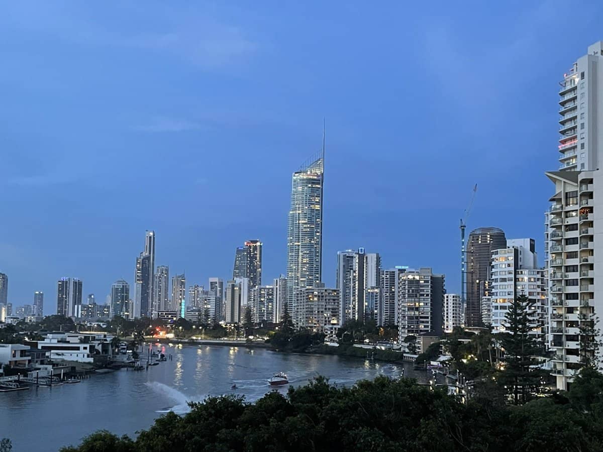 1 Cannes Avenue, SURFERS PARADISE - Thumbnail 9