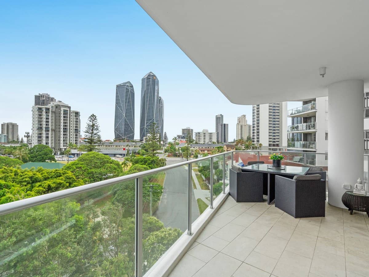 1 Cannes Avenue, SURFERS PARADISE - Thumbnail 10