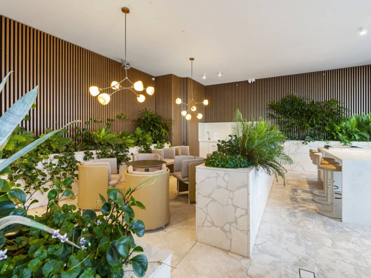 1 Cannes Avenue, SURFERS PARADISE - Thumbnail 35