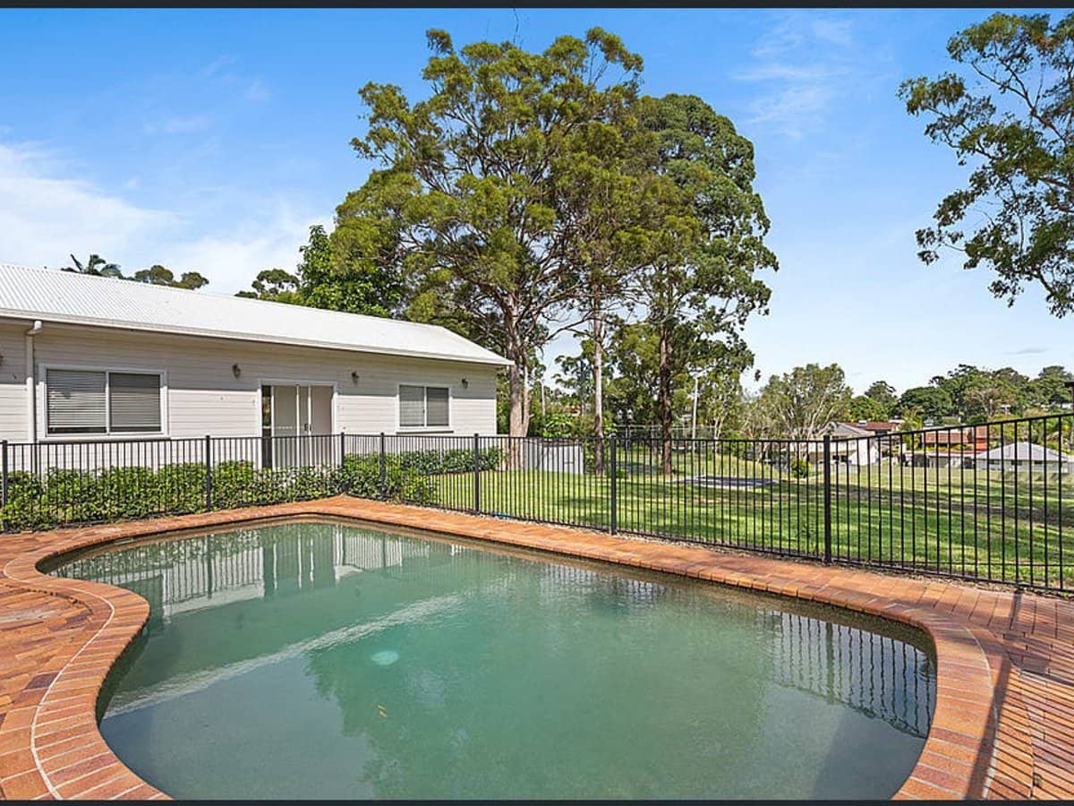 58 Hillview Parade, ASHMORE - Thumbnail 8