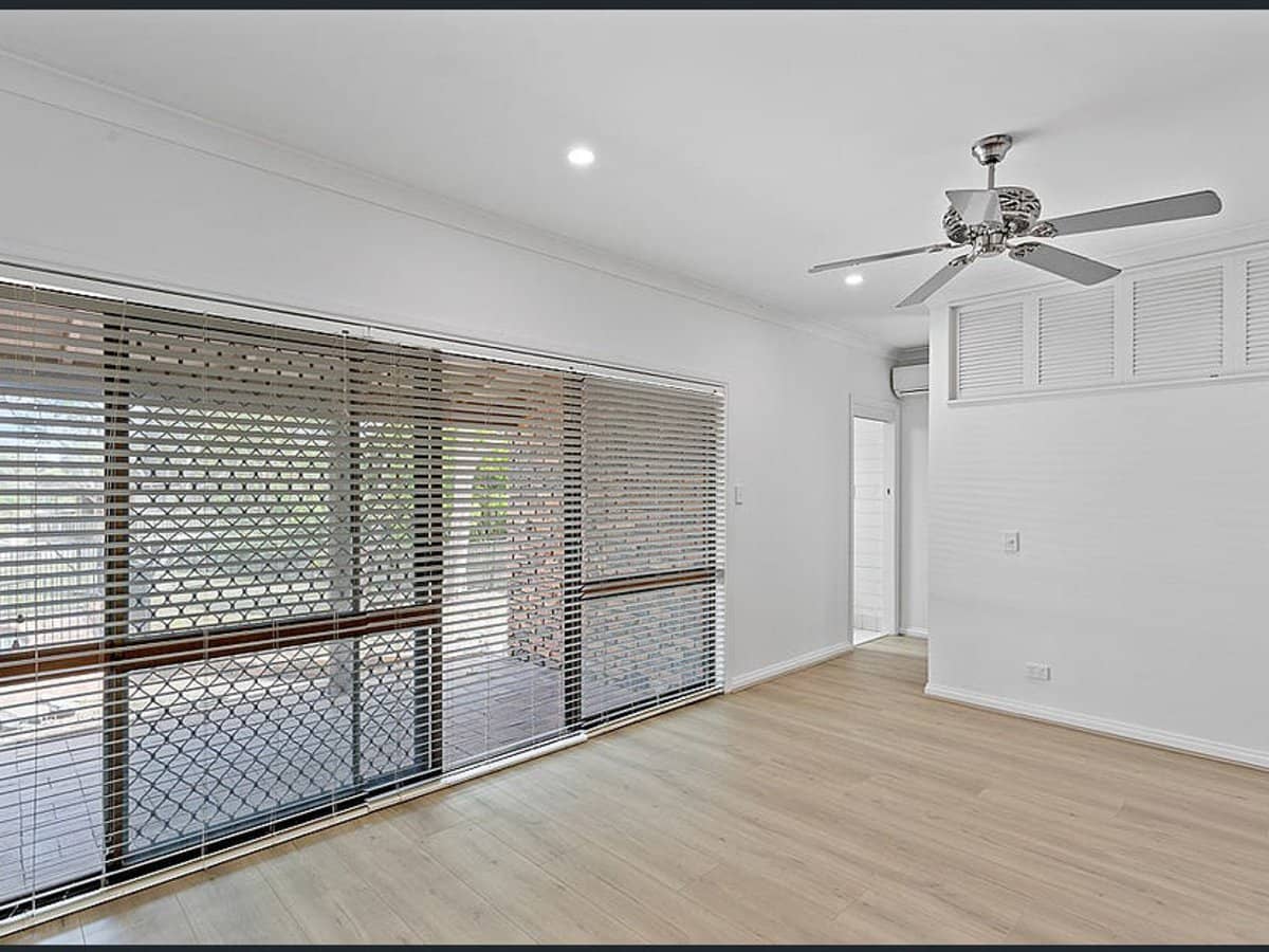 58 Hillview Parade, ASHMORE - Thumbnail 9