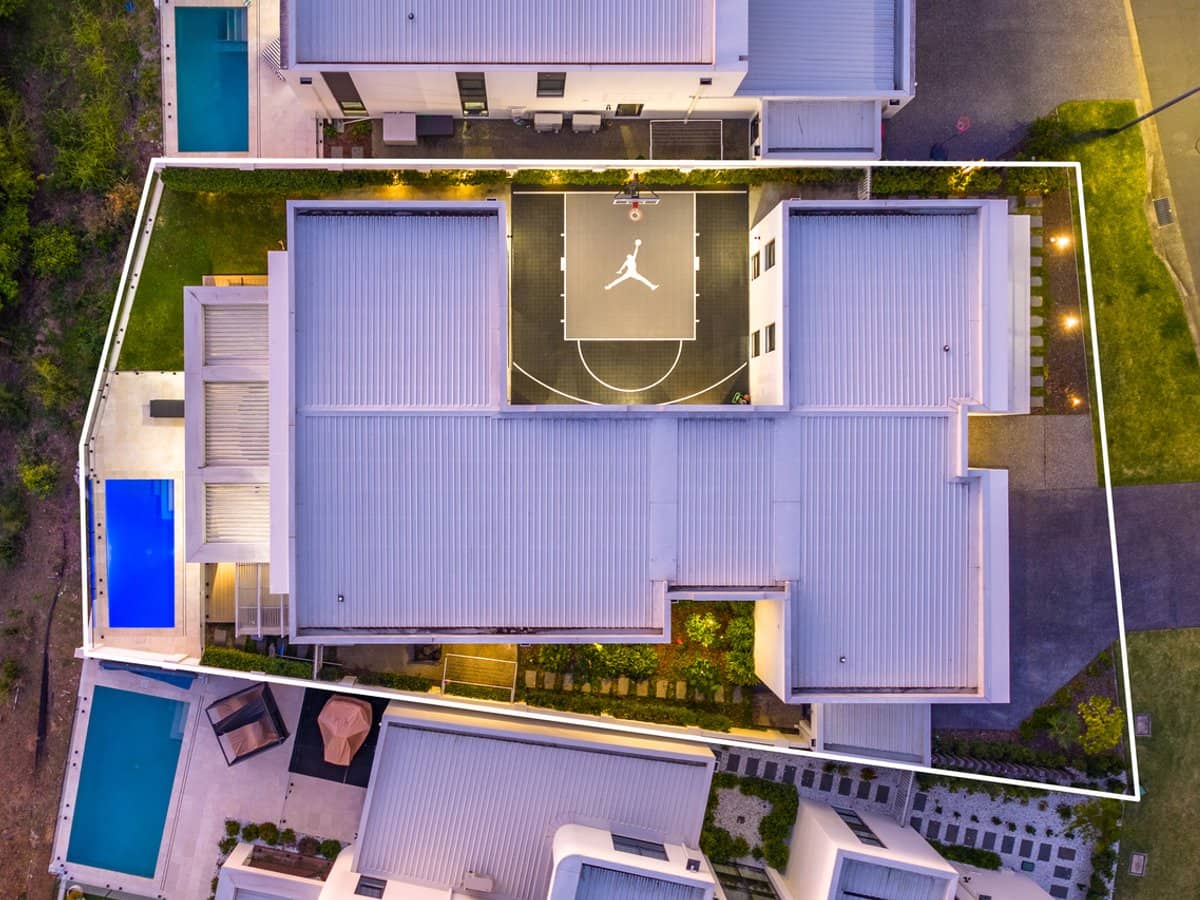 25 The Boulevarde, BENOWA - Thumbnail 2