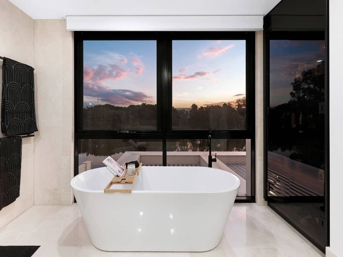 25 The Boulevarde, BENOWA - Thumbnail 25