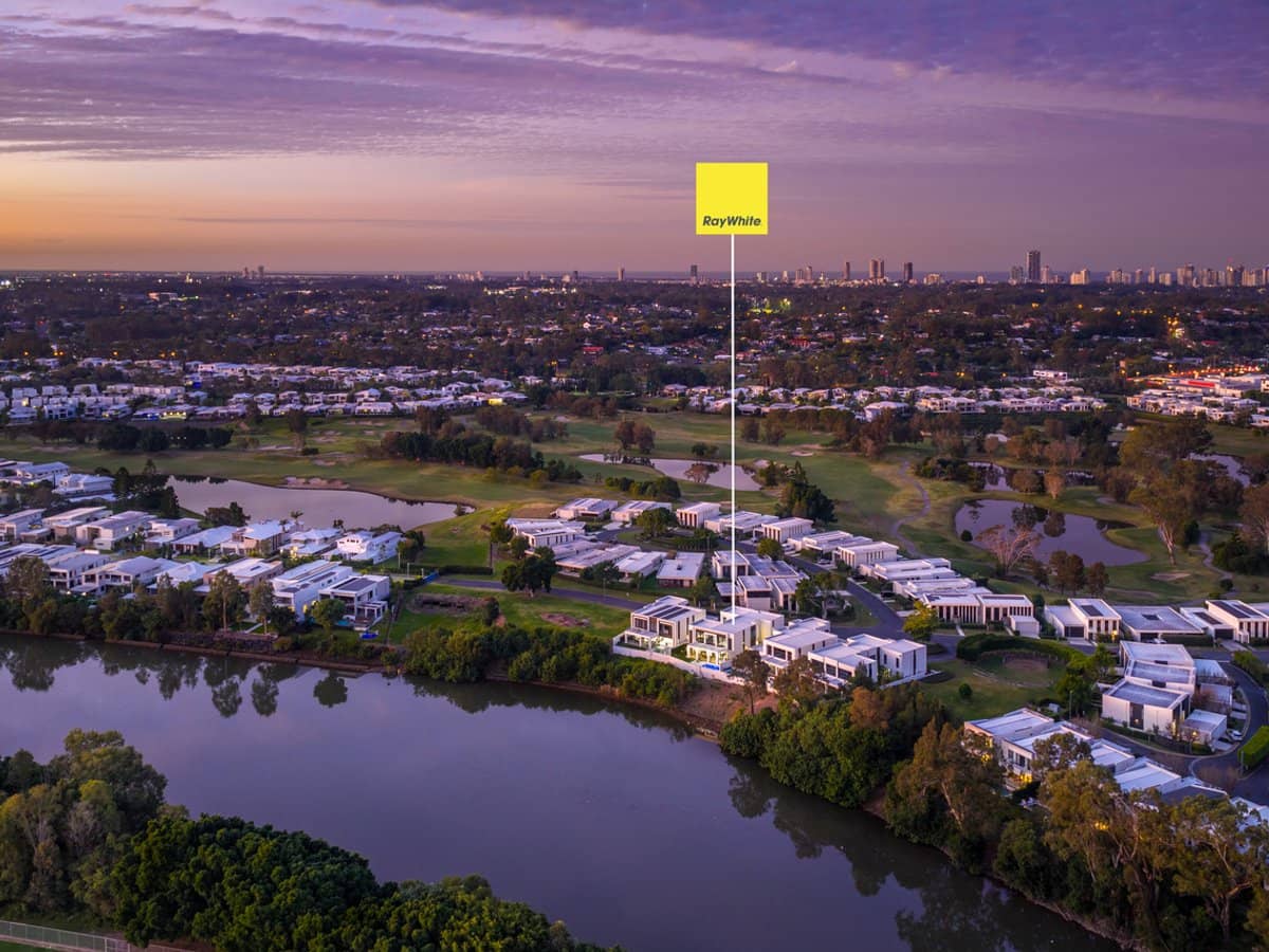 25 The Boulevarde, BENOWA - Thumbnail 35