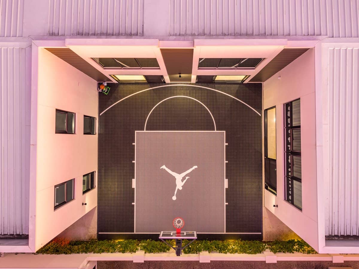 25 The Boulevarde, BENOWA - Thumbnail 5