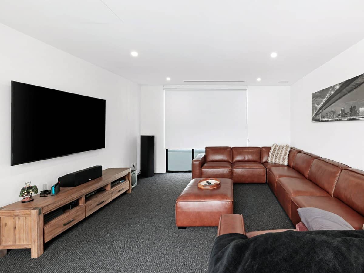 25 The Boulevarde, BENOWA - Thumbnail 21