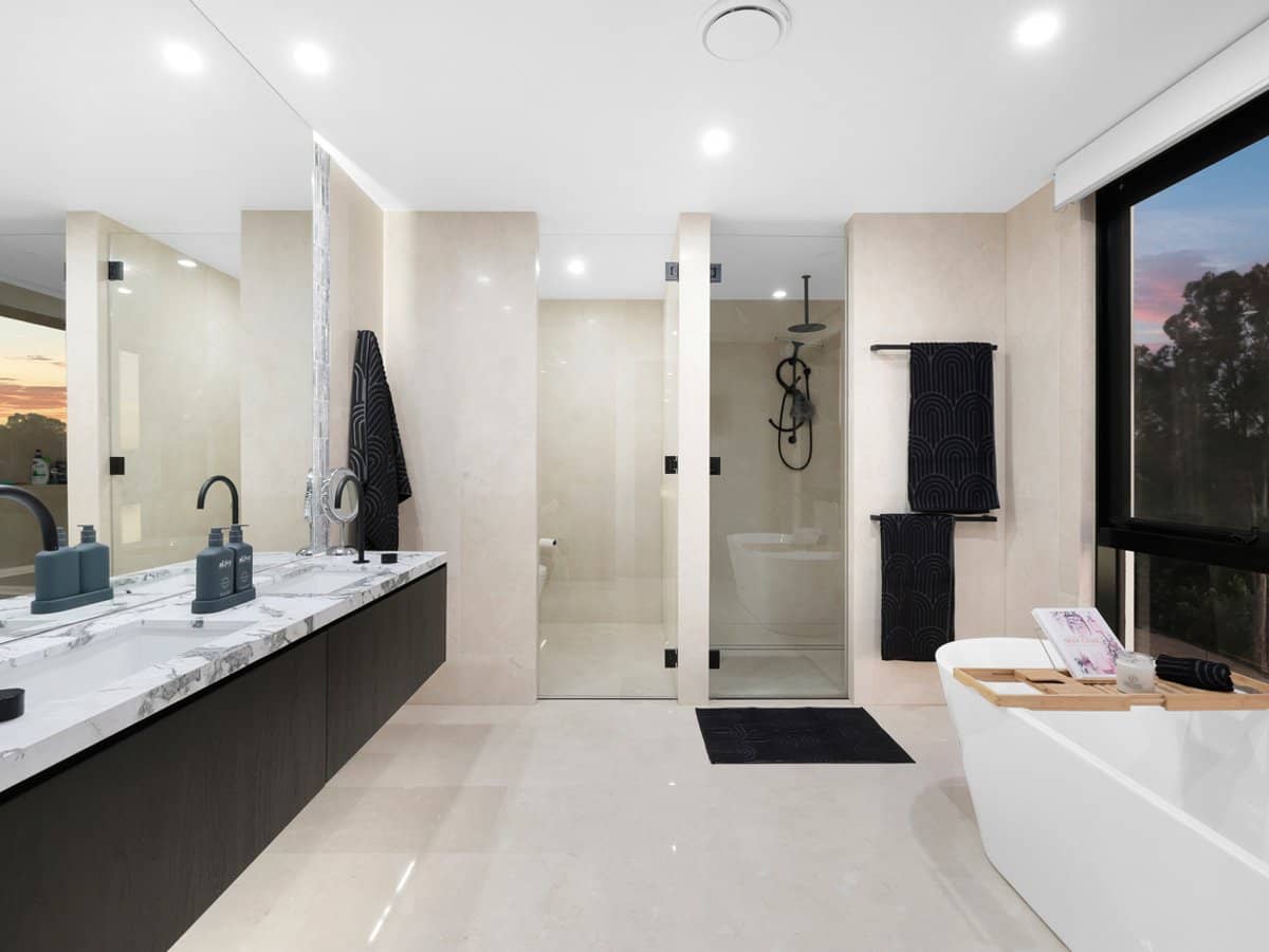 25 The Boulevarde, BENOWA - Thumbnail 26