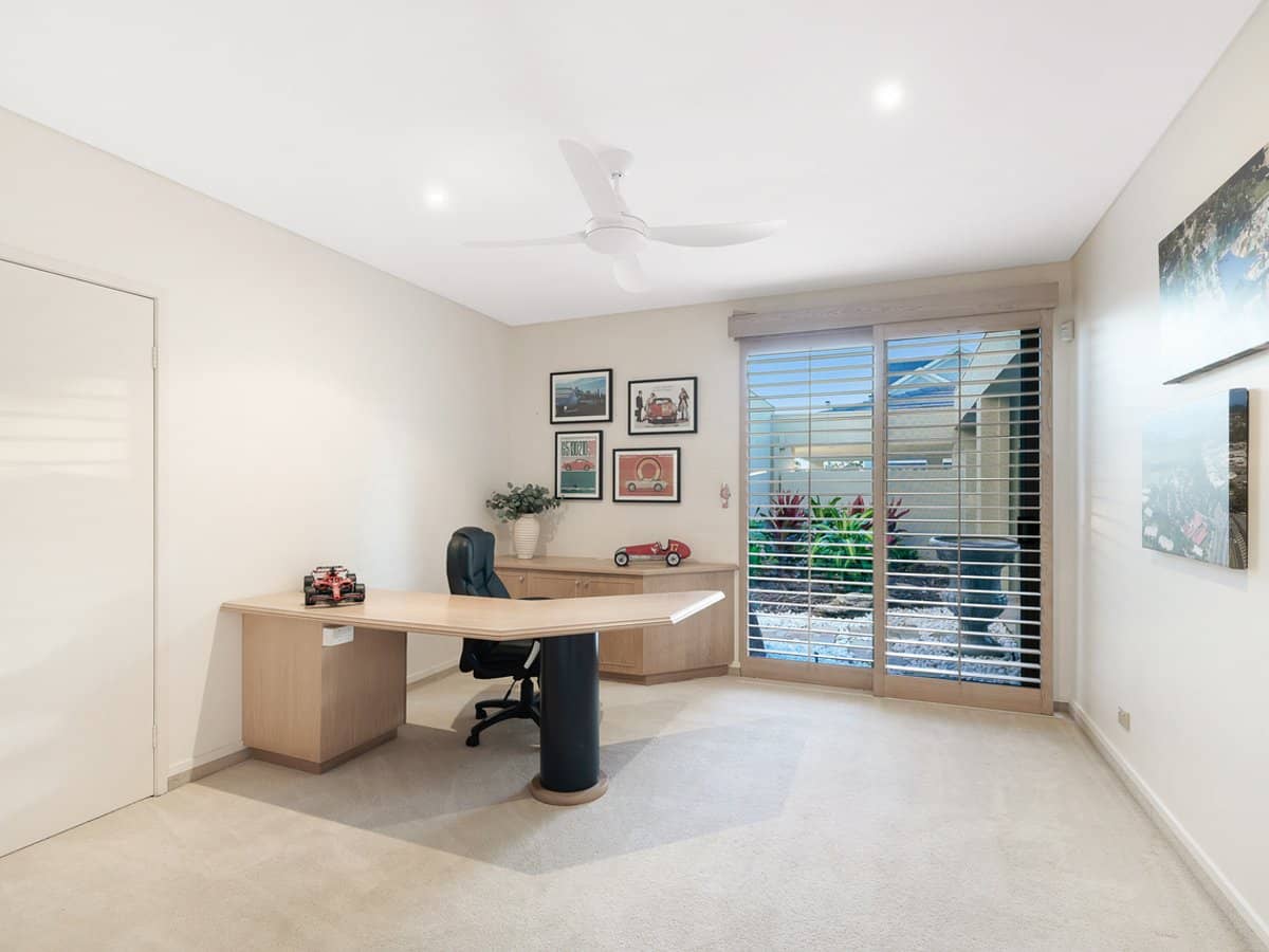 102 Commodore Drive, PARADISE WATERS - Thumbnail 22